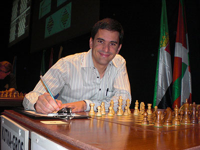 Santiago González
