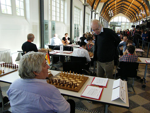 Robert Huebner - Alemania (2581) - Jan Timman - Holanda (2578) [C48] 2012