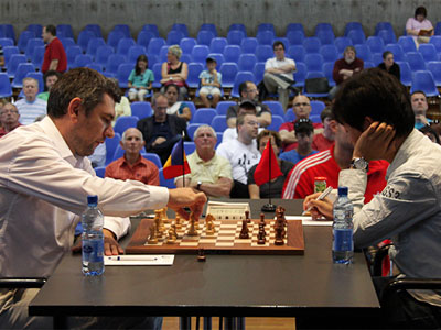 Bologan, Viktor (2732) - Hao, Wang (2739) [B90]