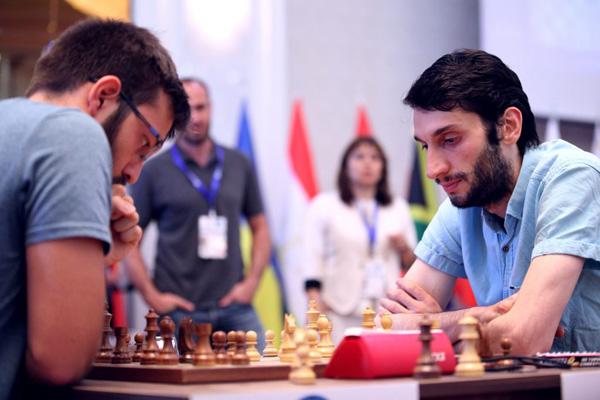Iván Salgado (España) vs Baadur Jobava (Georgia). © Anastasia Karlovich. tbilisi2017.fide.com