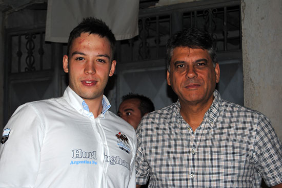 Ángel Arribas , con el presidente Ochoa de Echagüen