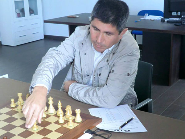 Julio Granda ganador del I Torneo Xadrez entre Faros