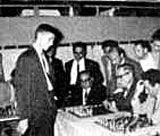 Robert Fischer en la simult&aacute;nea del Lar Gallego de Caracas