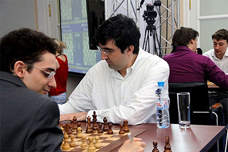 Caruana vs Kramnik Foto &copy; Eteri Kublashvili