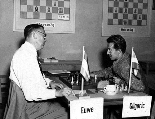 Euwe y Gligoric en Zurich 1953