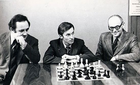Geller, Karpov y Furman analizando la Variante Tarrasch de la Def. Francesa