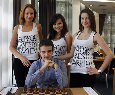 Inarkiev y sus cheer leaders Ronda 10