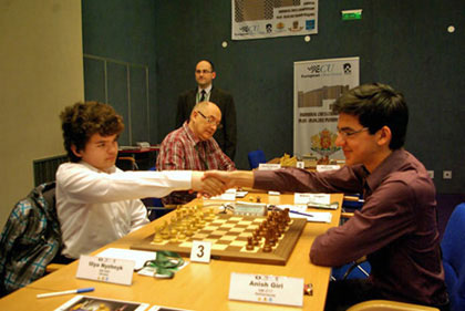 Nyzhnik 1 Giri 0 Ronda 2 &copy; Svoboda Chankova www.eicc2012