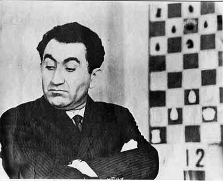 Esta fotograf&iacute;a de Petrosian del periodista y fot&oacute;grafo de TASS Victor Velikzhanin gan&oacute; la medalla de oro del concurso de Interpress-Photo en Praga 1970