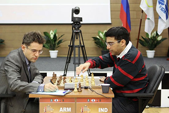 R 1 Anand sorprende y vence a Aronian