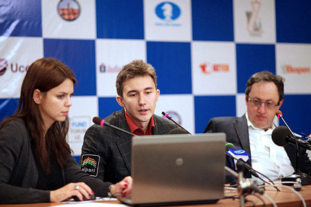 R 10. Karjakin y Gelfand en la conferencia de prensa