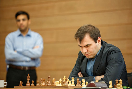 R 3 Buena victoria de Anand sobre Mamedyarov