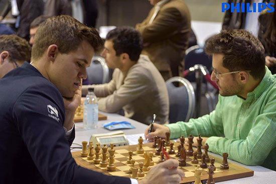 R 3 Reikiavik, Carlsen juega 4.d3 contra la Berlinesa de Aronian 