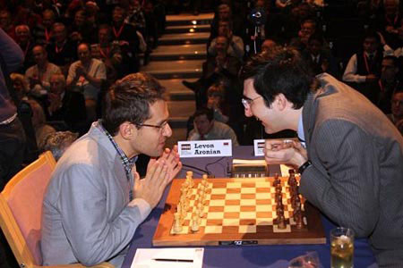 R 6 Simpat&iacute;a pre partida Aronian vs Kramnik 