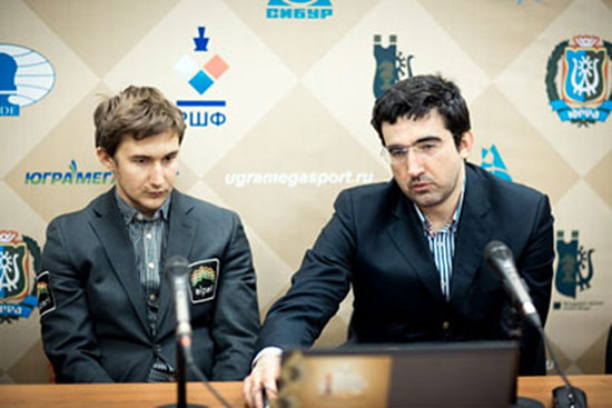 R 9 Karjakin vence a Kramnik y mantiene sus esperanzas