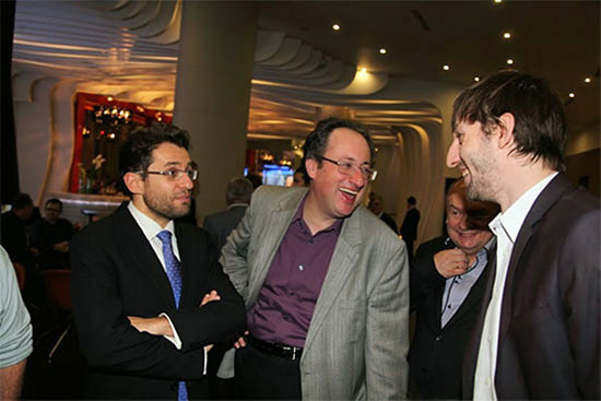 Un recuperado Gelfand entre Aronian y Grischuk