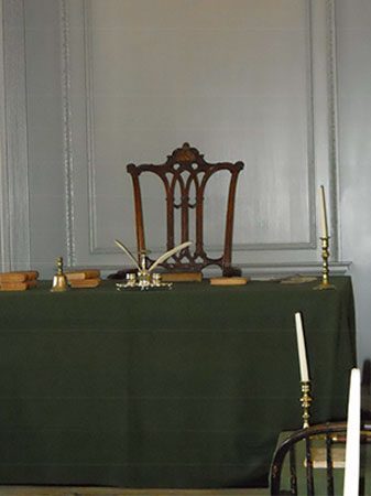 Mesa de Benjamin Franklin para jugar al ajedrez