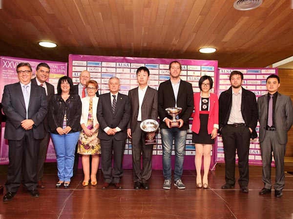 Yi Wei conquista León a dos jugadas por segundo