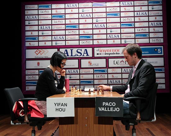 XXVII Torneo Magistral de Ajedrez Ciudad de León. Jornada 1. Foto 2