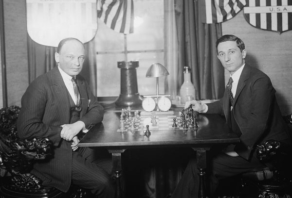 Savielly Tartakower y Edward Lasker en Nueva York, 1924