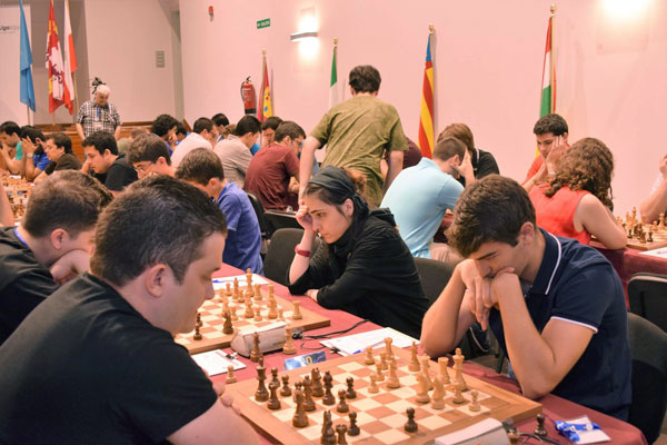 Francisco Montoliu (C. Valenciana) vs Fernando  Sánchez Aller (Galicia), detrás Ana Matnadze