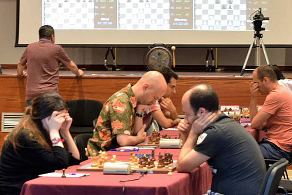 Oromana Schneider vs Escola Barcelona