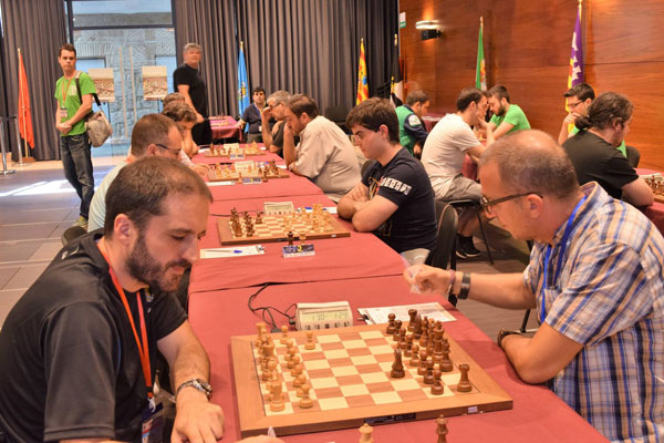 Universidad de Vigo vs C.A. Silla. García vs Petkov