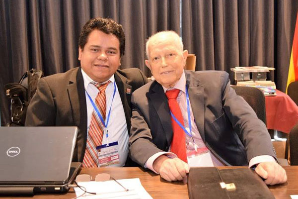 Equipo técnio. Óscar García y Juan Vargas (Árbitro Principal)