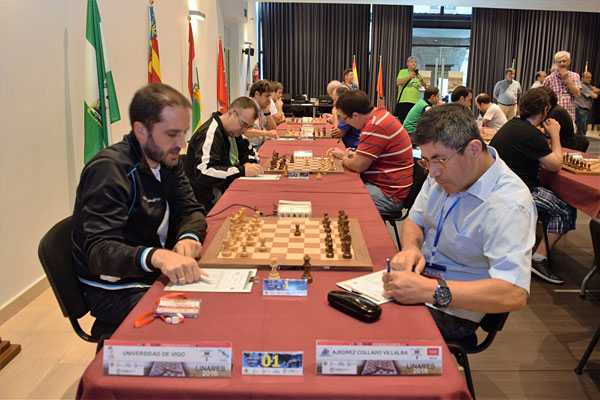 Universidad Vigo vs Ajedrez Collado Villalba. Pablo García vs Julio Granda