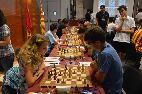 Paco Montoliu vs Ana Redondo
