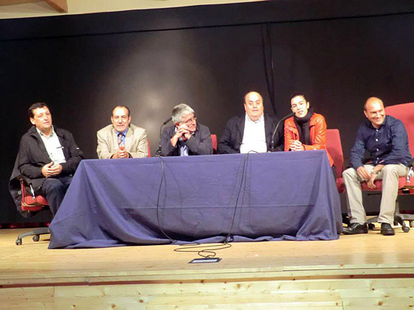 Alcaldes de Fisterra, Camariñas, y Muxía, el representante Diputación, Rosalía Fernández Rial y Santiago Pérez
