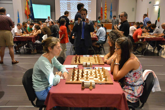 Pilar González vs Concepción Acebal
