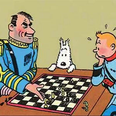El general Alcázar juega con Tintín.