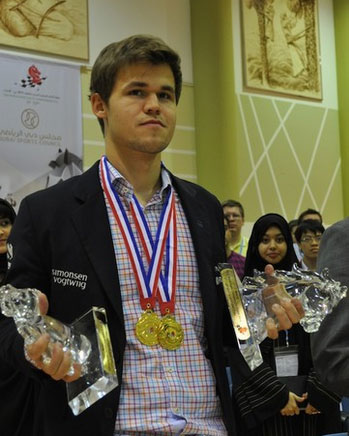 Magnus Carlsen Campeón del Mundo de rápidas y relámpago