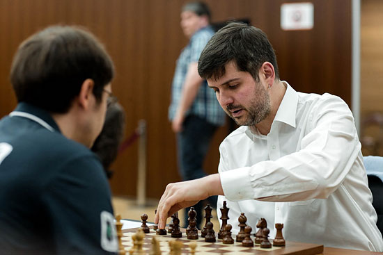 R 3 Svidler vence a Jakovenko en un final de torres