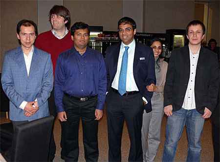 Anand y su equipo en Bonn 2008 