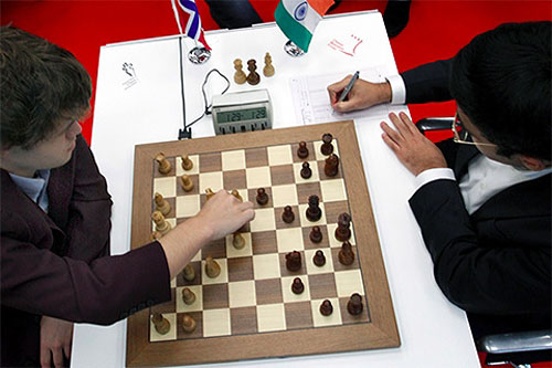 Bilbao R 9 Carlsen juega 7.d4 contra Anand 