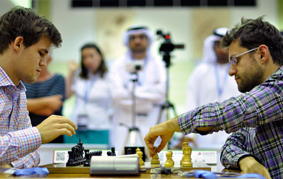 Blitz R 16 Carlsen salva un final agónico ante Aronian