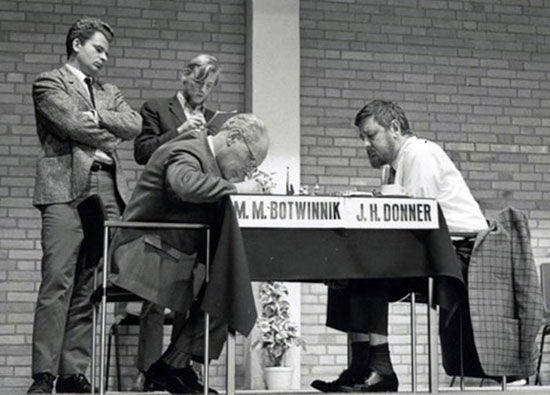 Botvinnik Donner Leiden 1970, Spassky observa