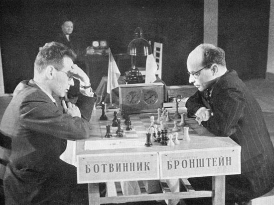 Botvinnik y Bronstein en el match de 1951