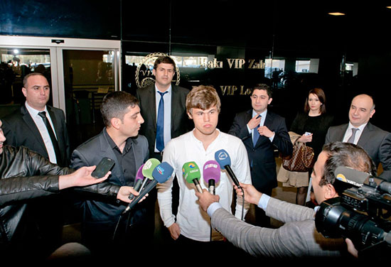 Carlsen, siempre el centro de atención