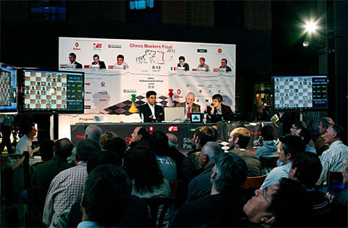 Conferencia de prensa de Anand y Carlsen tras la partida de Bilbao