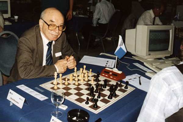 Davisd Bronstein © chesspro.ru