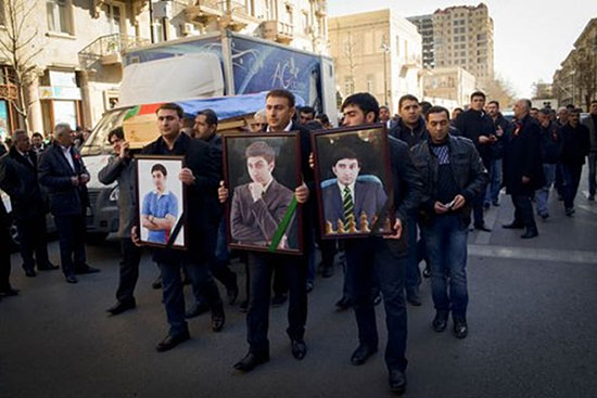 Desfile de luto en honor de Gashimov