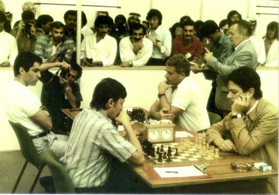 Dubai 1986 URSS vs Francia Kasparov vs Spassky y Haik vs Karpov Gerhard Hund