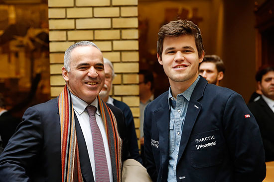 Exitso apoyo de Kasparov y Carlsen al ajedrez escolar en el Parlamento de Noruega, marzo 2015