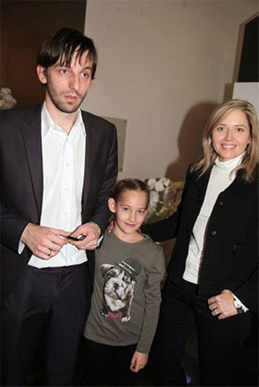 Grischuk con su hija Masha y su esposa Natalia Zhukova