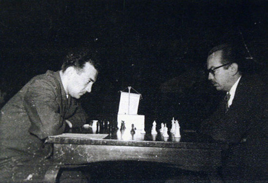 Hector Rossetto vence a Viktor Korchnoi, Buenos Aires 1960