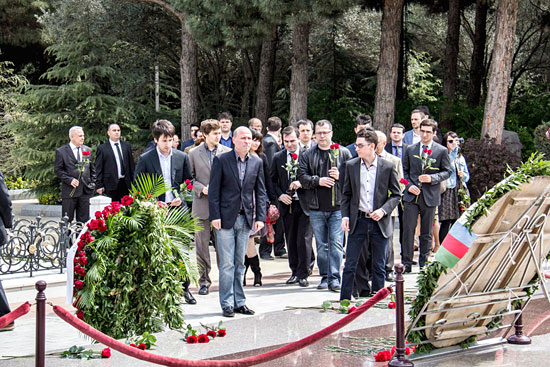 Homenaje a Gashimov