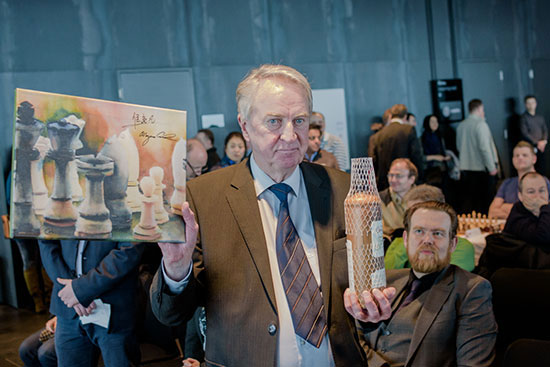 Homenaje al GM islandés Fridrik Olafsson ex Presidente de la FIDE por sus 80 años